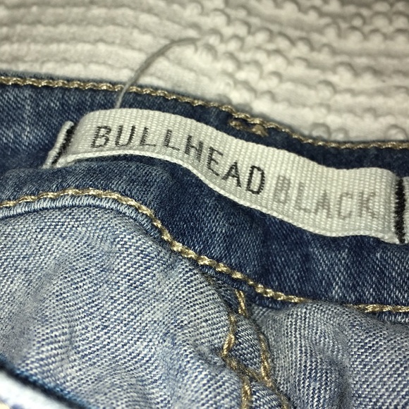 Bullhead black size 3 jeans. - Picture 3 of 5